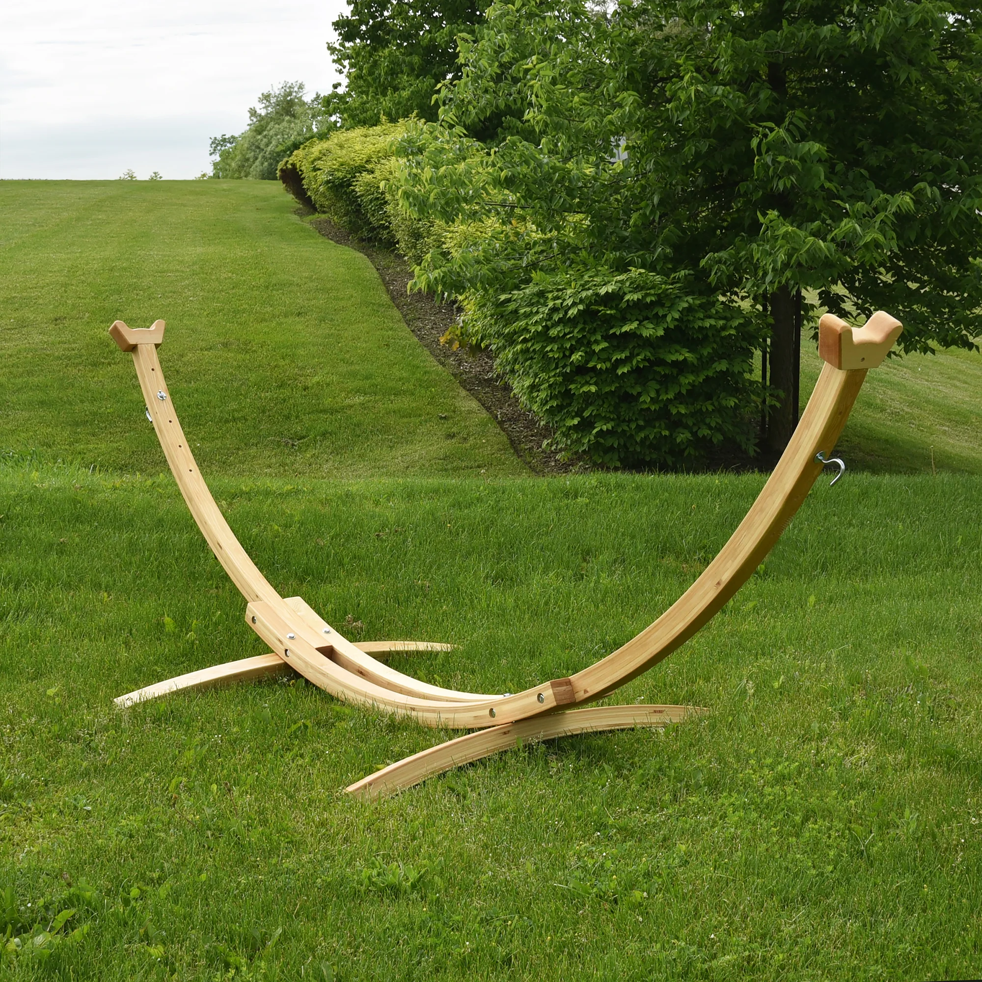 Solid Pine Arc Hammock Stand (10ft/305 cm) - Natural - Image 3